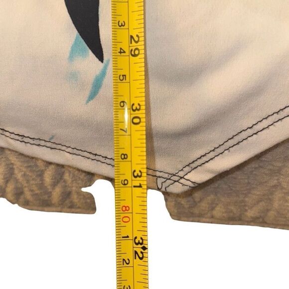 Pretty Woman White Black Sea Turtle Print Asymmetric Hem T-shirt Ladies Large - Picture 6 of 9